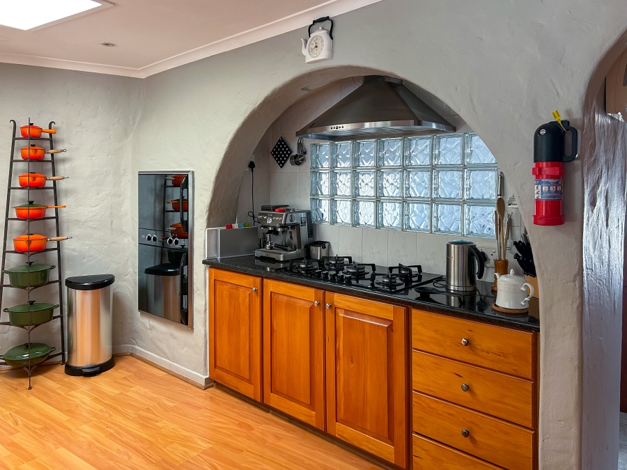 5 Bedroom Property for Sale in Heuwelkruin Western Cape